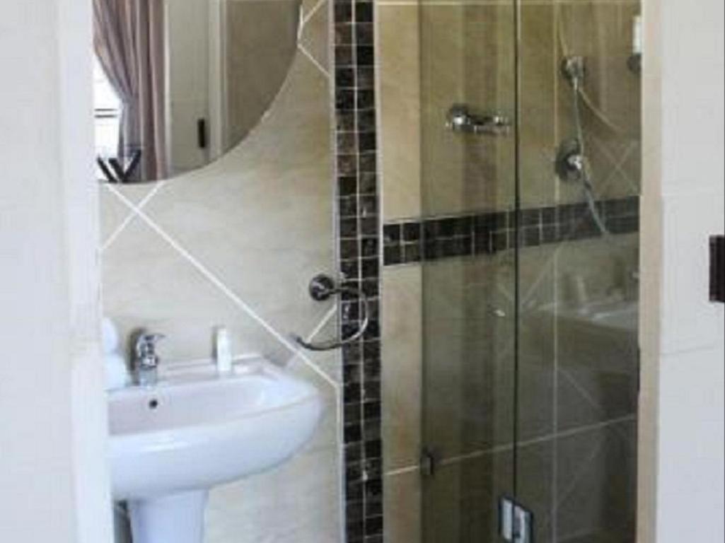 At Doms B&B Ballito Exterior photo